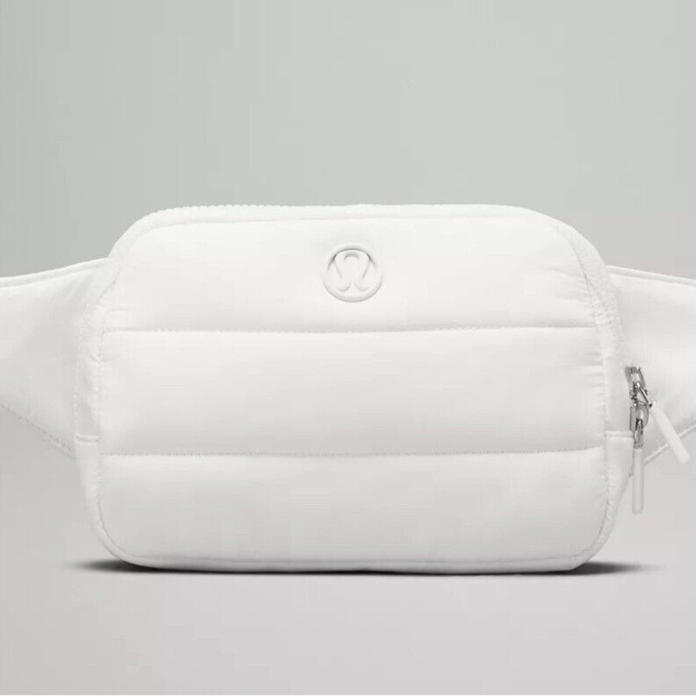 lululemon athletica Wunder Puff White Belt Bag 2L